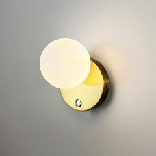 Бра Arcola в минималистичном латунном корпусе 15х13 см | Line F | Арт. WJ56/1 AB 