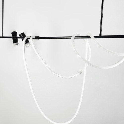 Стильная удлиненная LED люстра с тремя спотами длиной 150 см | Line F | Арт. MBJ7-1500-3 BK 