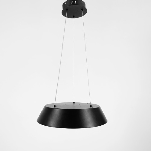 Підвісний LED світильник в чорному корпусі Line.F 12107 P BK